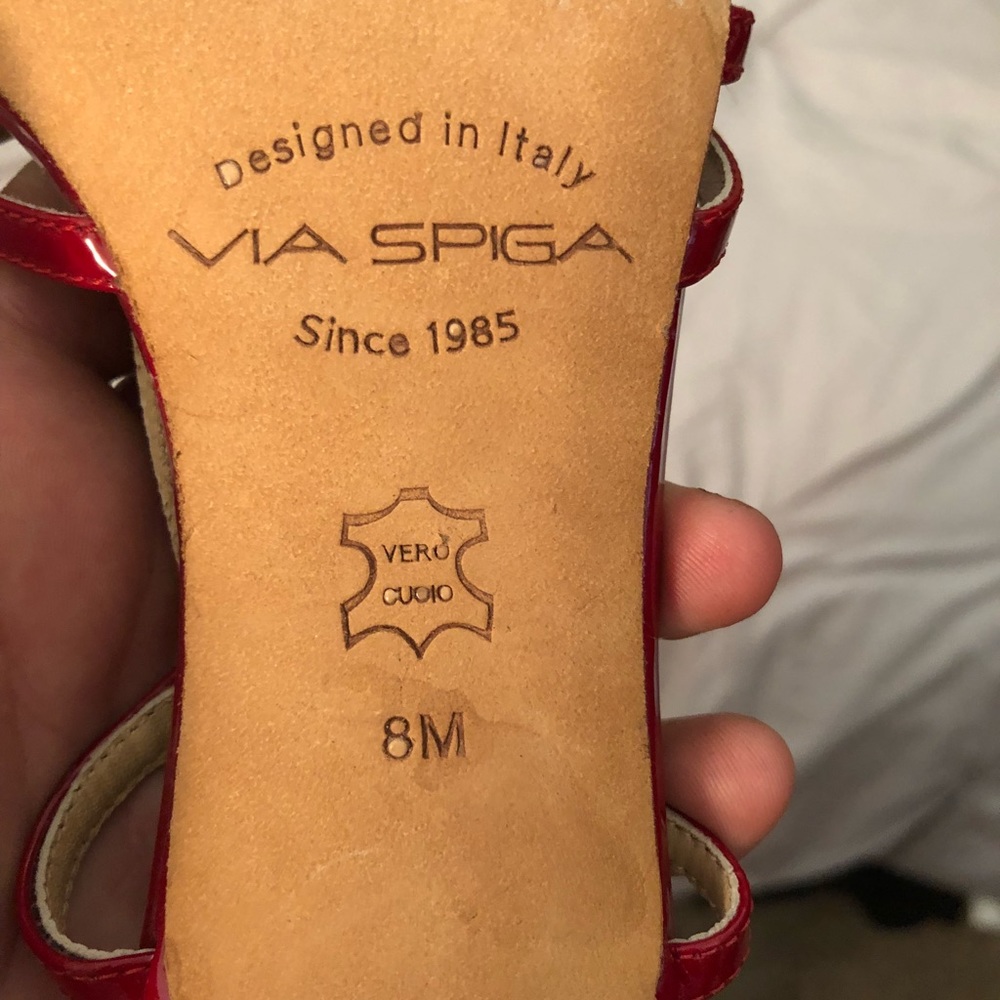 Red Heels - Picture 4 of 4